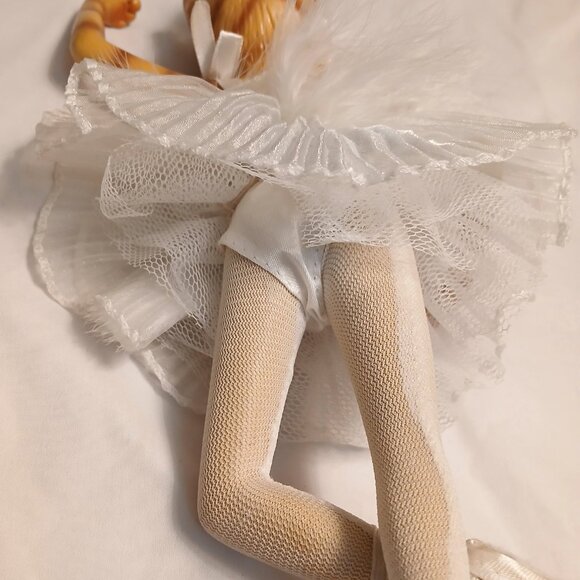 Beautiful Cat Ballet Figurine ornament décor - Picture 5 of 9